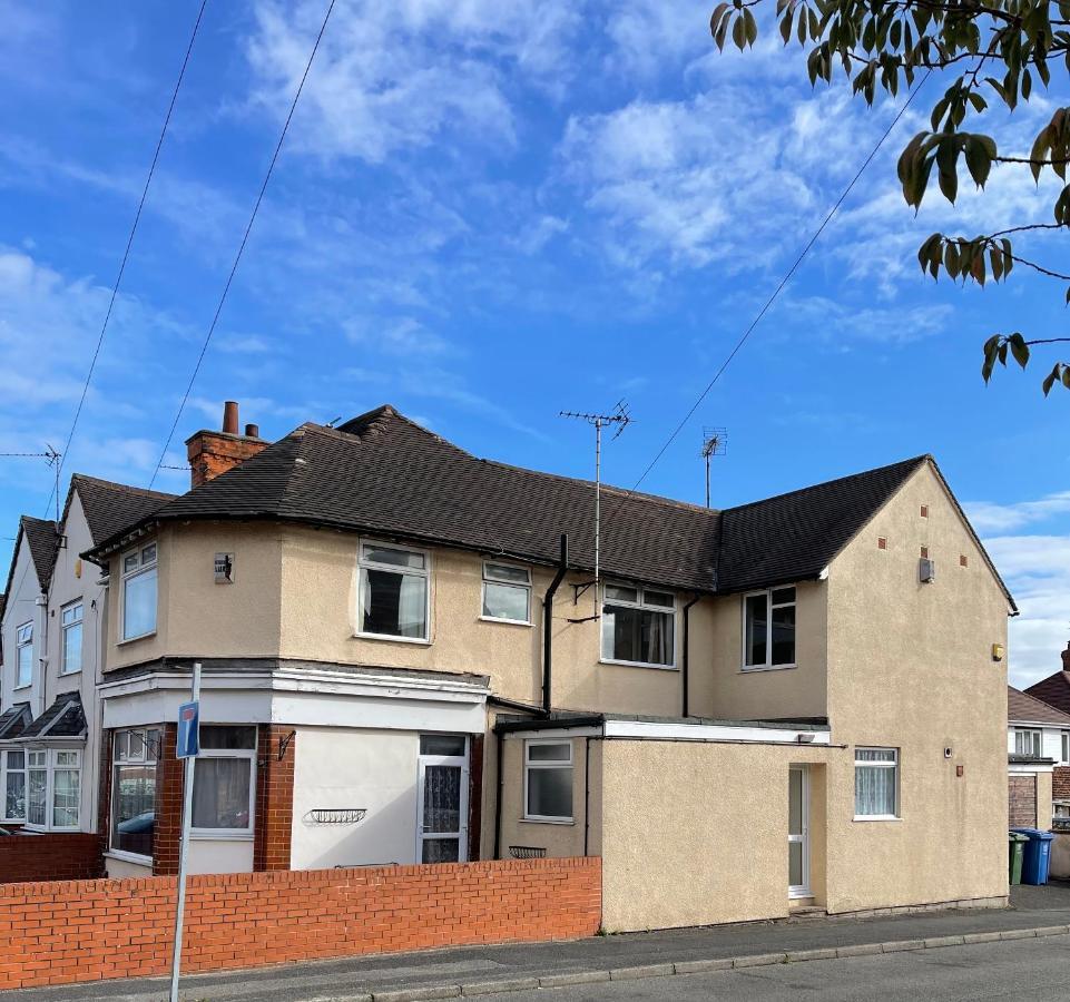 Spacious, Sleeps 17, 3 Bathrooms, Parking, Mansfield Exterior foto