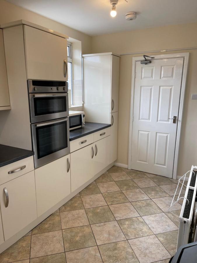 Spacious, Sleeps 17, 3 Bathrooms, Parking, Mansfield Exterior foto